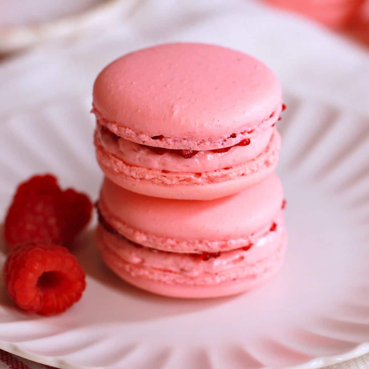 raspberry macarons - Article 1